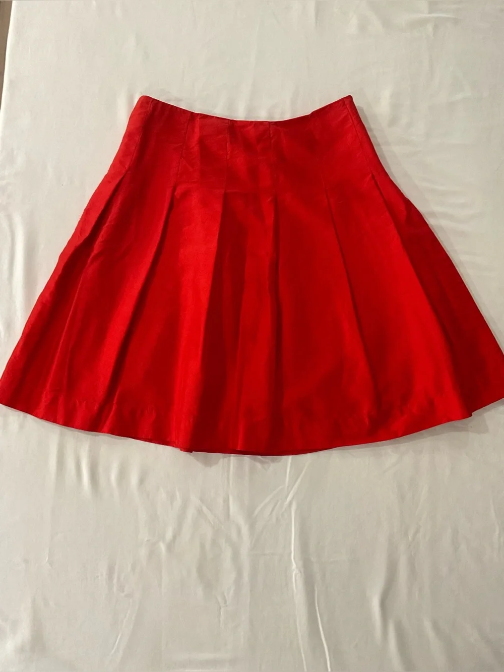 Banana Republic Red 100% SilkPleated Skirt size 6